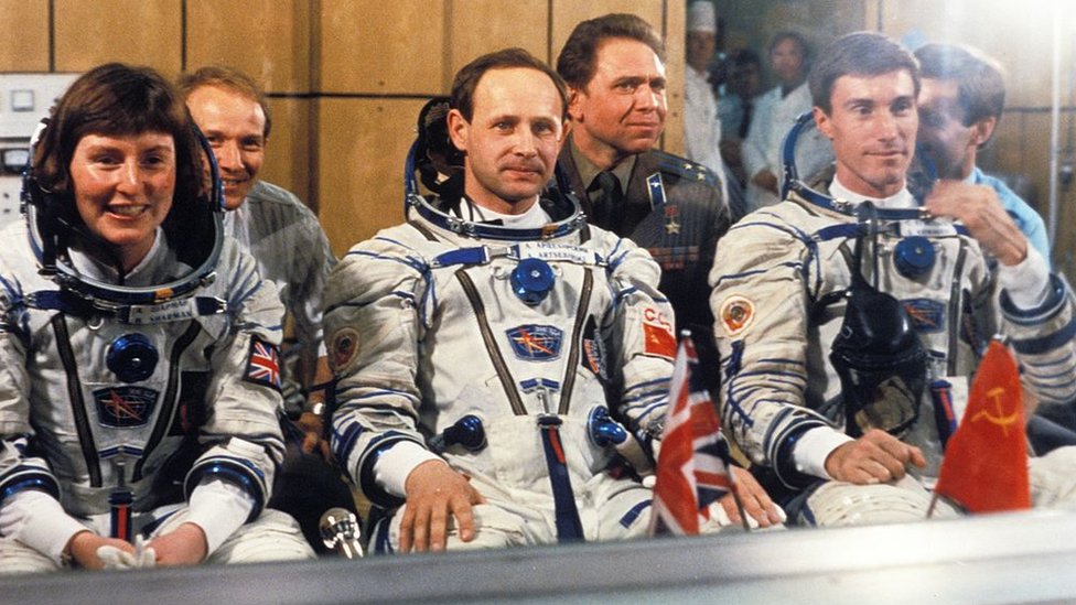 Союз ТМ-12, космонавты Хелен Шарман (Великобритания), Анатолий Арцебарский и Сергей Крикалев перед запуском, 1991 год.