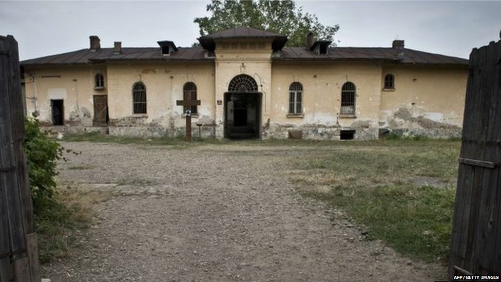 Внешний вид бывшей тюрьмы в Рымнику Сарат, Румыния, 23 августа 2014 г.
