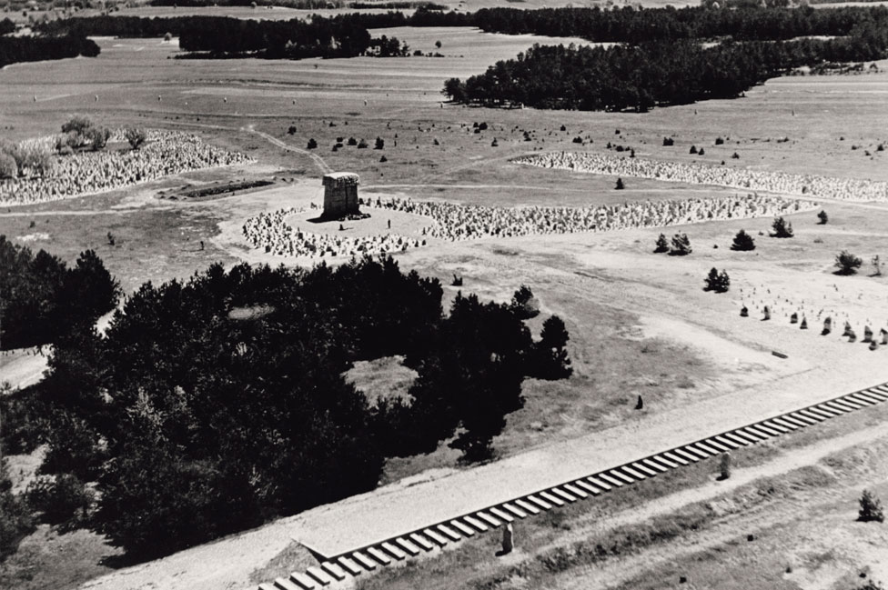 Vista aérea del campo de exterminio de Treblinka, en 1943