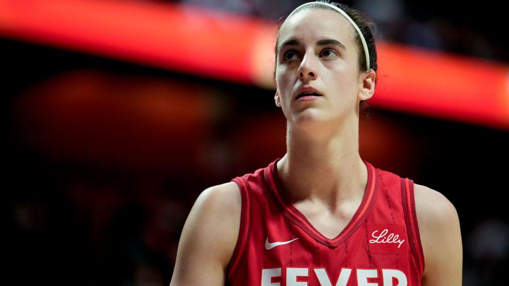 Caitlin Clark: Indiana Fever lose to Connecticut Sun in WNBA - BBC Sport