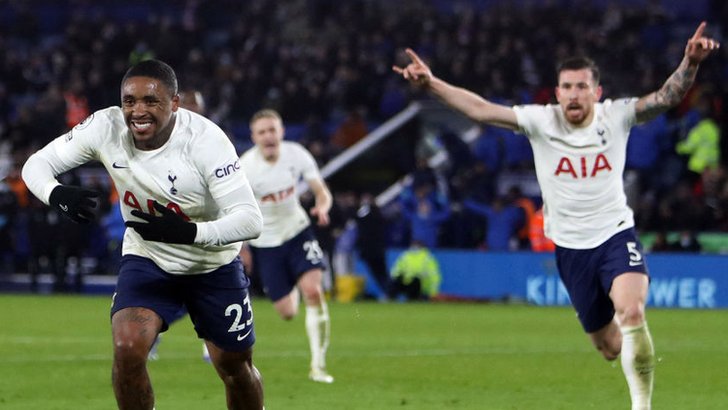 Leicester 2-3 Tottenham: Steven Bergwijn scores twice in injury time to give Spurs dramatic win