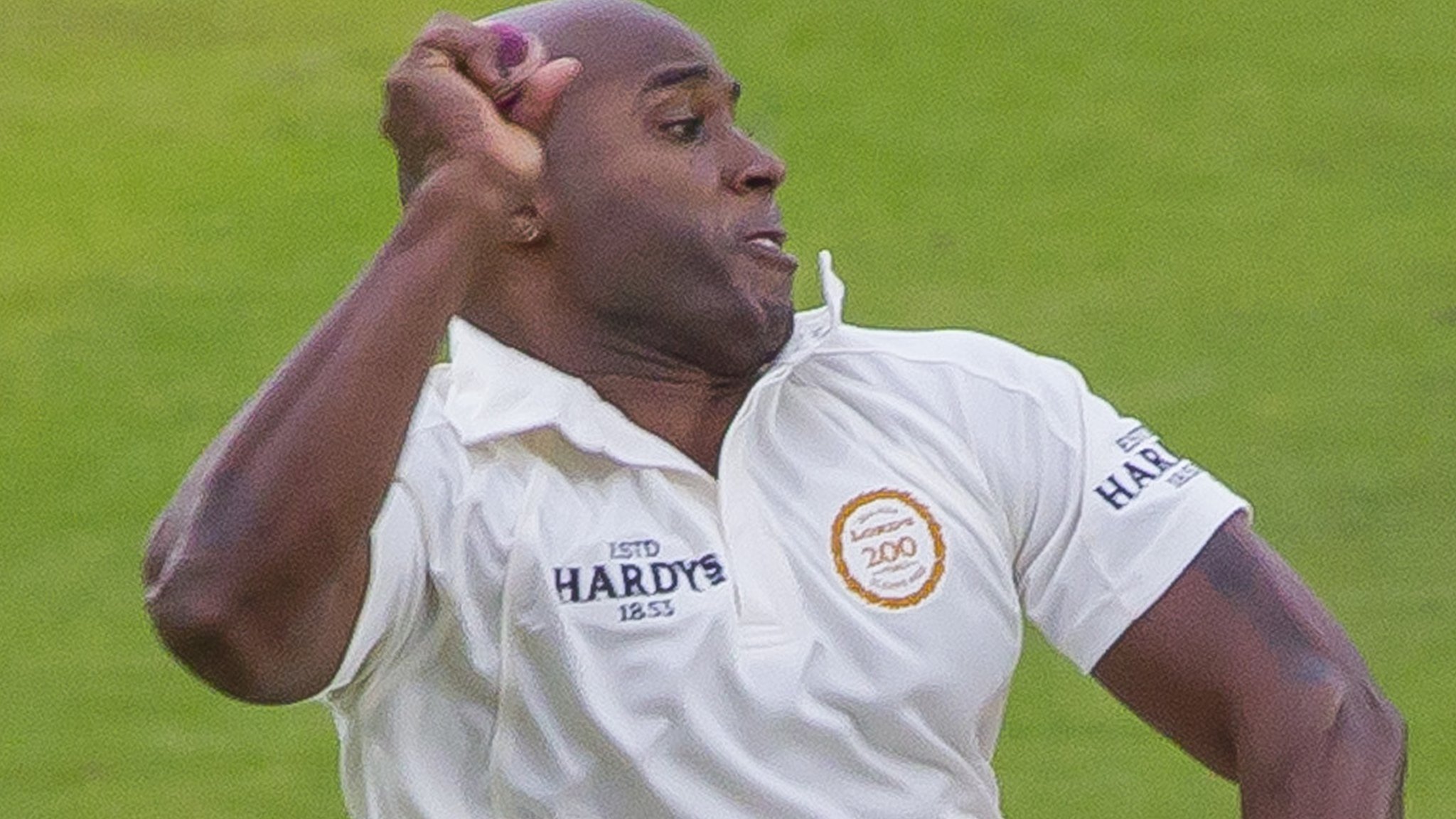 Tino Best: Hampshire sign West Indies bowler on short-term deal - BBC Sport