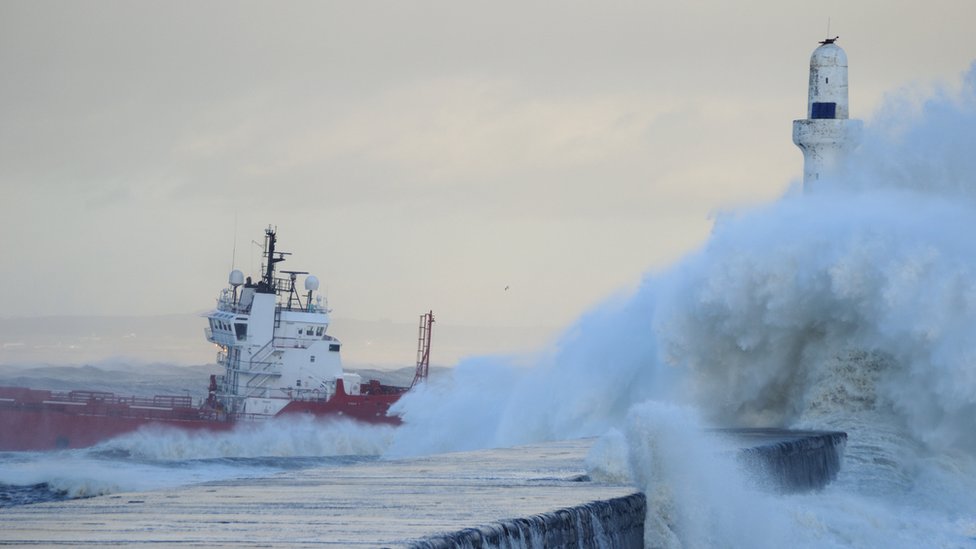 Lo que dio vuelta a las teorías fue una ola que chocó contra la plataforma de petróleo Draupner frente a Noruega. Ola