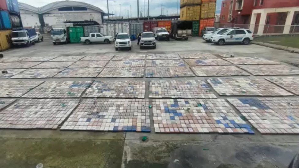 Screenshot of cocaine seized in the port of Guayaquil on 26 February 2023