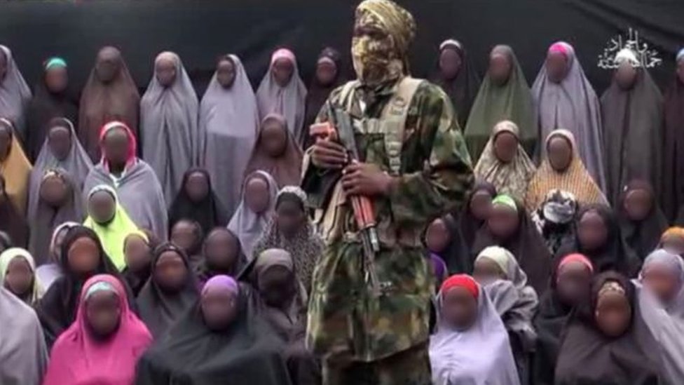 Ninguna joven soltera ha sido liberada hasta ahora. Imagen de un video de las jóvenes secuestradas por Boko Haram