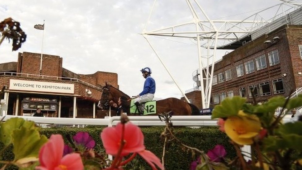 Kempton Park racecourse Man dies after stables injury BBC News
