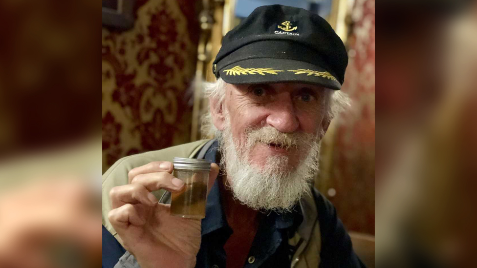 Terry Lee, el maestro coctelero del hotel Downtown.