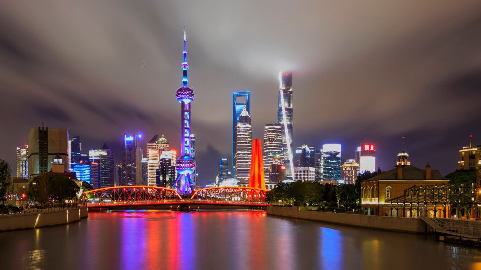 Vista de rascacielos en Shanghái.