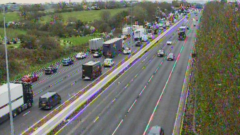 M4 sliproad near Bristol blocked after crash