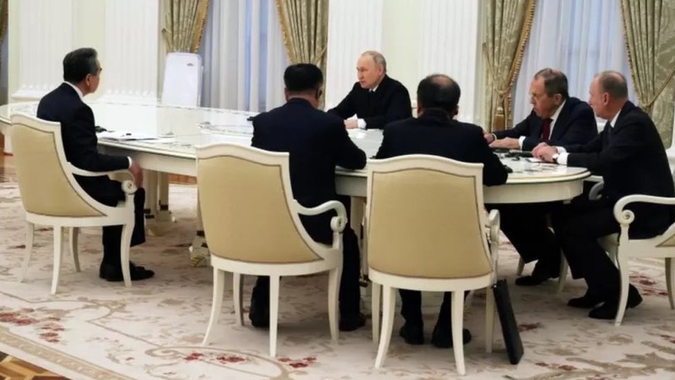 بوتين يلتقي مسؤولين صينيين بارزين
