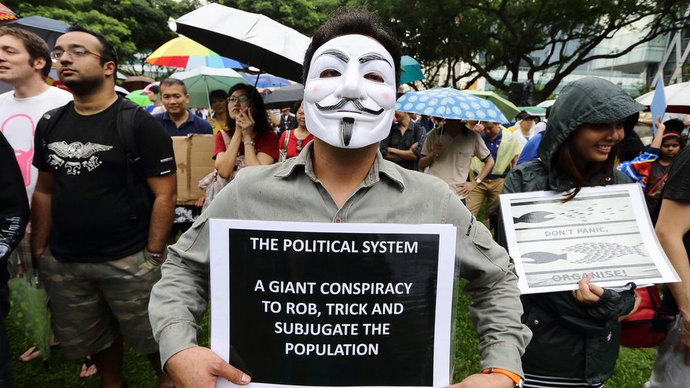 2013年，新加坡政府推出人口白皮書引發爭議，罕有在新加坡有集會反對。