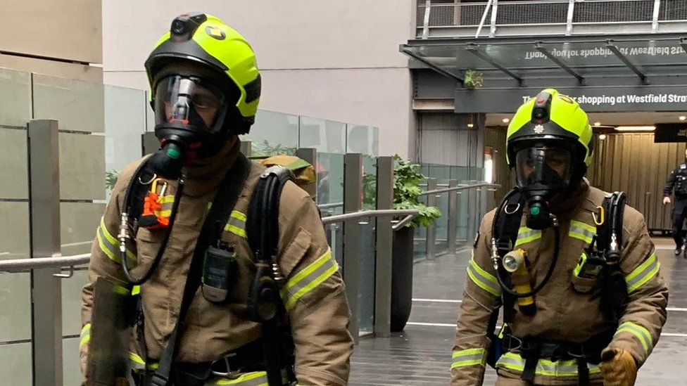 Лондонская пожарная служба проводит учения