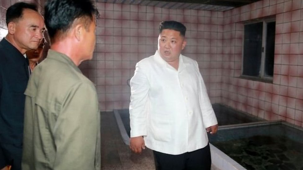 Presiden mengecam keadaan bak mandi di tempat liburan.