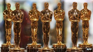 A display of Oscar statuettes