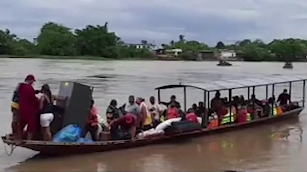 The Venezuelans fleeing to Colombia to avoid fighting