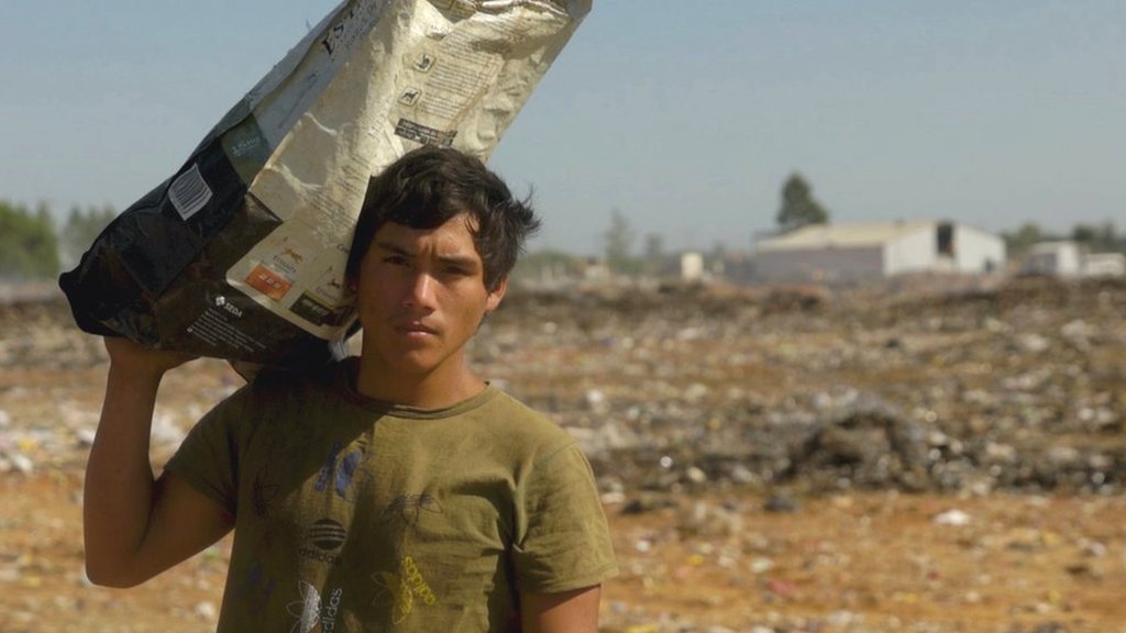 In one of the poorest slums in Argentina, families rely on a huge landfill site for food.