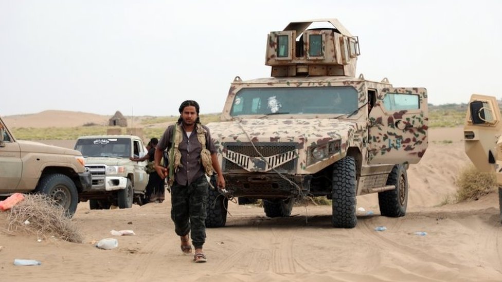 Yemeni pro-government forces clash with Houthi militiamen in the port city of Hudaydah, Yemen (8 October 2020)