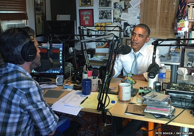 Президент Обама записывает подкаст в гараже Марка Марона
