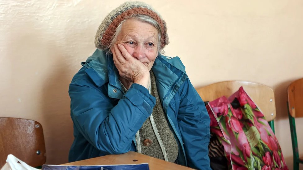 Anciana en Ucrania