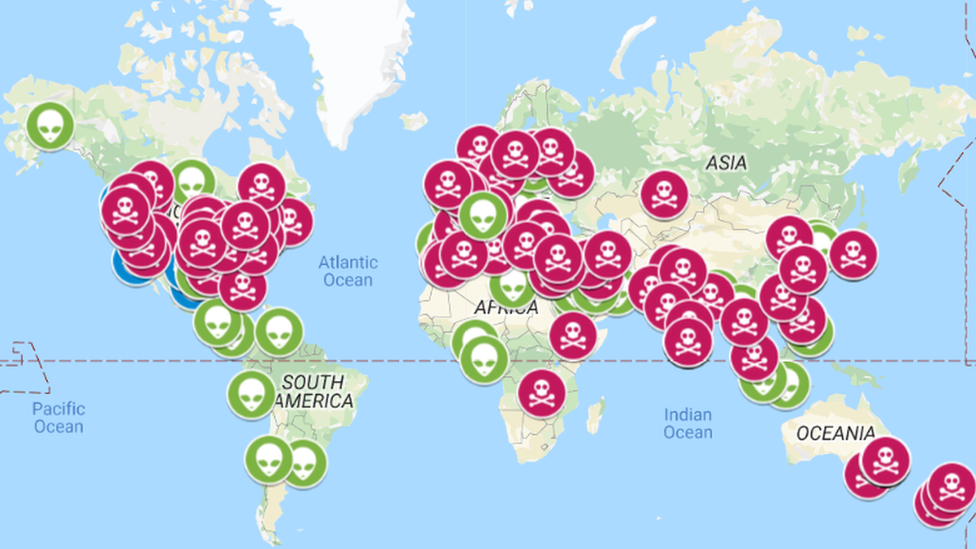 Карта, показывающая 265 фейковых сайтов по всему миру