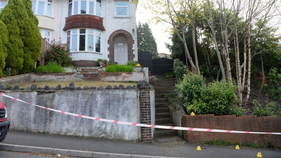 Murder arrest after man, 48, dies in Clydach, Swansea BBC News