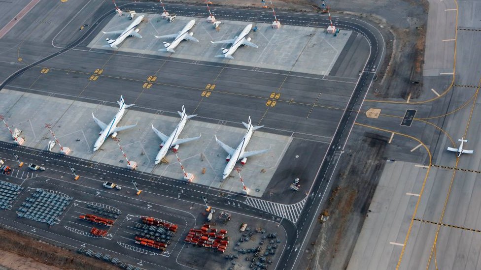 Aviones en el aeropuerto de Tel Aviv, Israel.