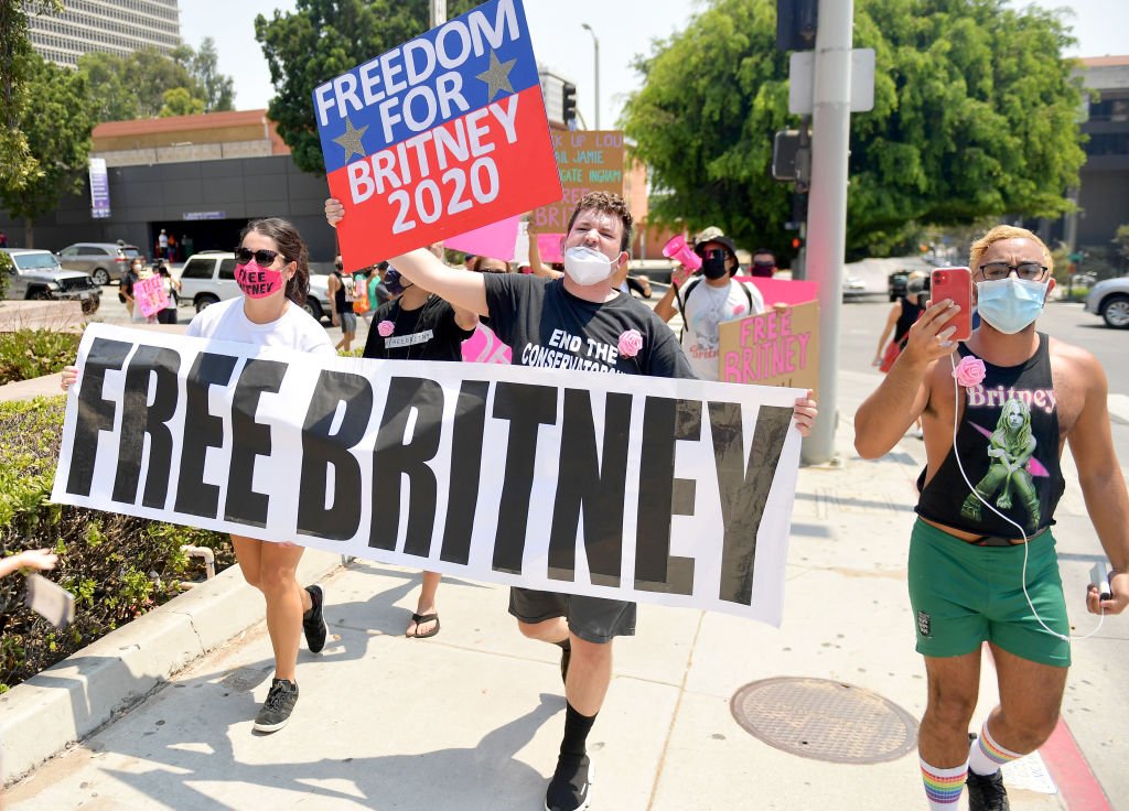 Бесплатные протестующие Бритни