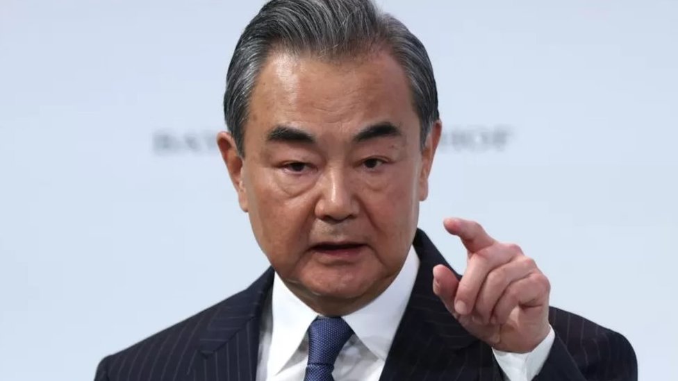 روسيا وأوكرانيا: وزير الخارجية الأمريكي أنتوني بلينكن يقول إن الصين تبحث إمداد الروس بأسلحة قاتلة لمواصلة الحرب 2 وزير خارجية الصين وانغ