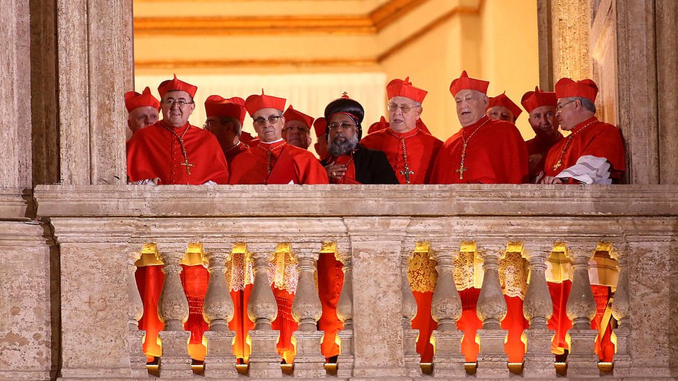 Cardenales en el cónclave del Vaticano de 2013.