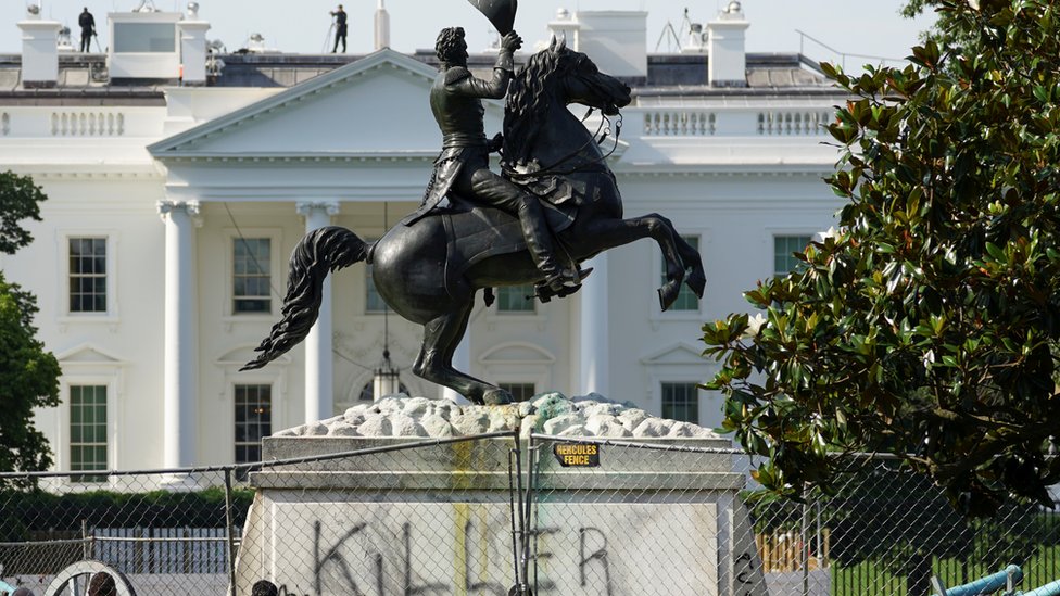 تمثال الرئيس السابق أندور جاكسون