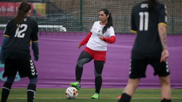 Mantan kapten Khalida Popal mengatakan para pria merusak tim.