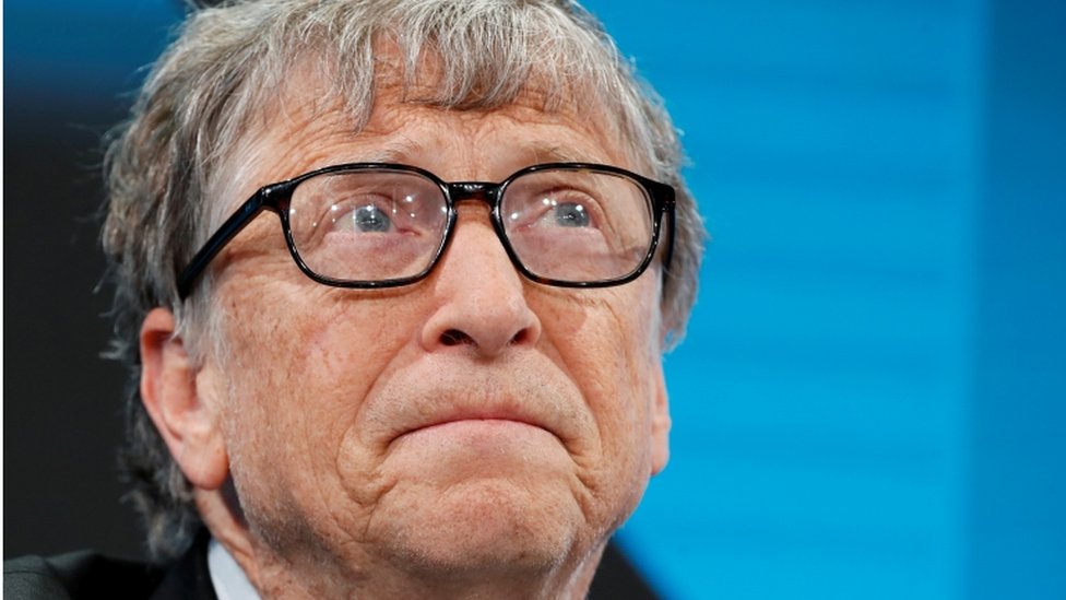 Bill Gates steps down from Microsoft board to focus