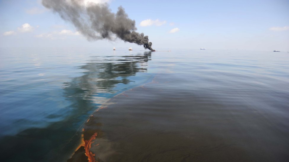 Los derrames en el Golfo de México han generado enormes daños ambientales. Un derrame petrolero en el Golfo de México