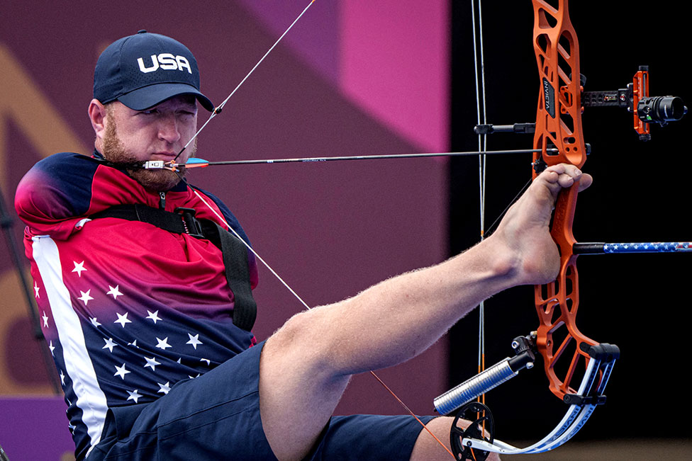 Amerikanac Met Štucman se nadmeće u streličarstvu na Paraolimpijskim igrama u Tokiju.