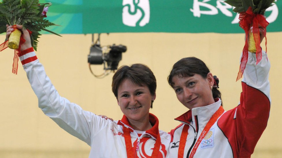 Nino Salukvadze y Natalia Paderina.