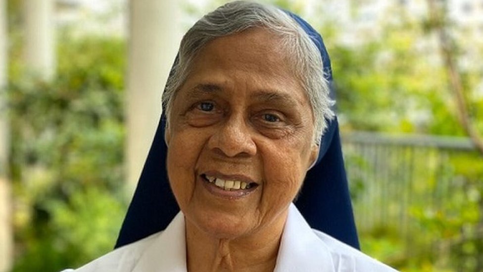 81-летняя сестра Джерард Фернандес в своем монастыре в центральном районе Сингапура Тоа Пайо
