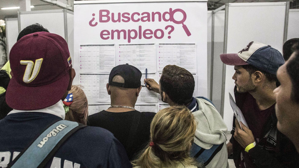 Venezolanos buscan empleo en Colombia