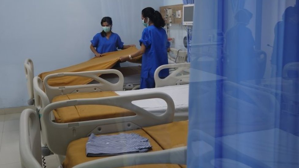 Mal di Jakarta dijadikan rumah sakit darurat.