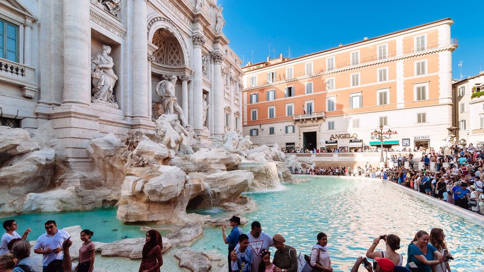 La Fontana di Trevi, en Roma