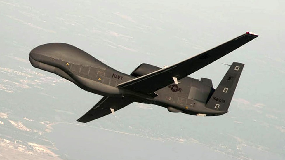 Las fuerzas militares estadounidenses dijeron que el dron era un modelo US Navy RQ-4A Global Hawk.