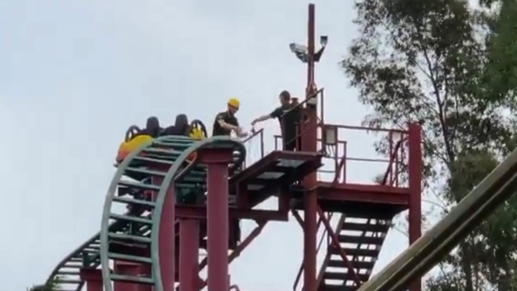 Chessington theme park riders stranded after power cut BBC News