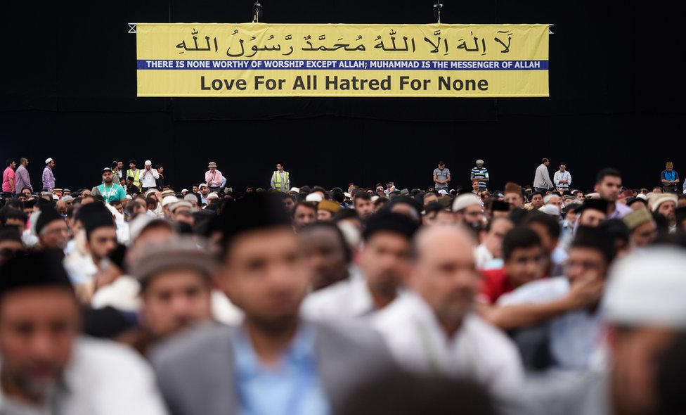 "Amor para todos, odio para nadie", fue el lema del Jalsa Salana de este año. Jalsa Salana en Hampshire, Inglaterra.