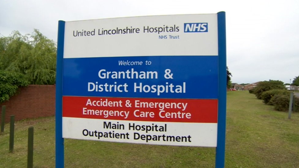 Знак Грантема и районной больницы