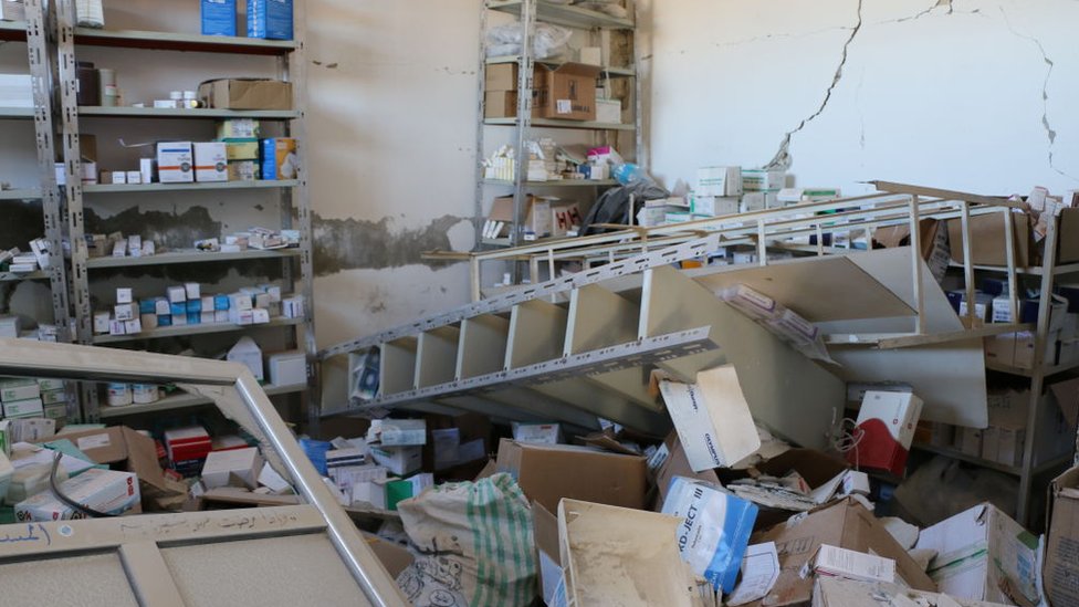 Rusya tarafından vurulduğu iddia edilen İdlib'in Serce Köyü'nde bir hastane