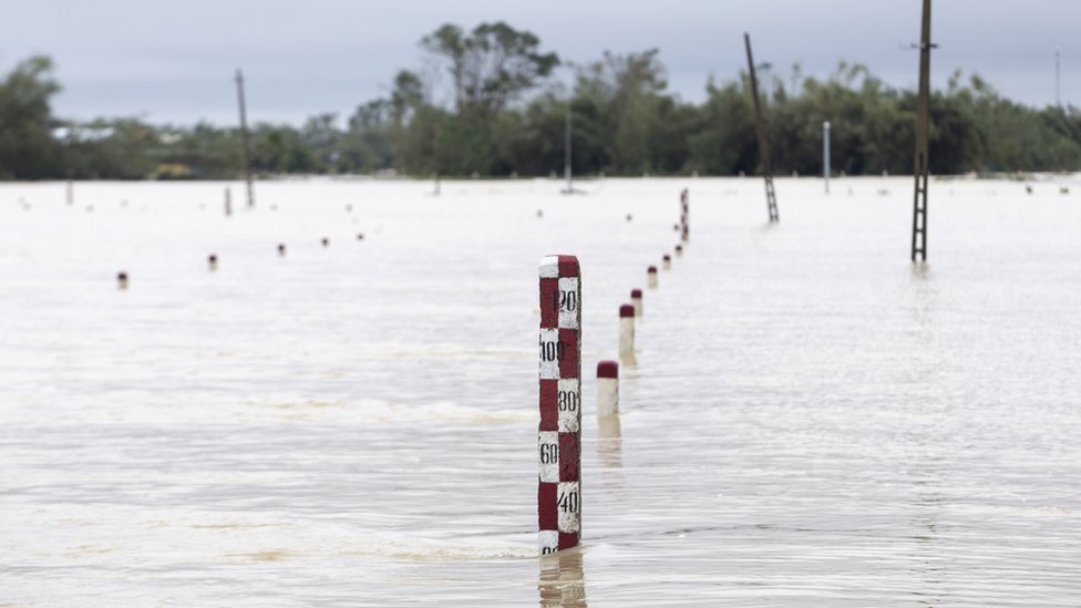 Красный Крест сообщает, что Вьетнам переживает одни из самых сильных наводнений за последние десятилетия