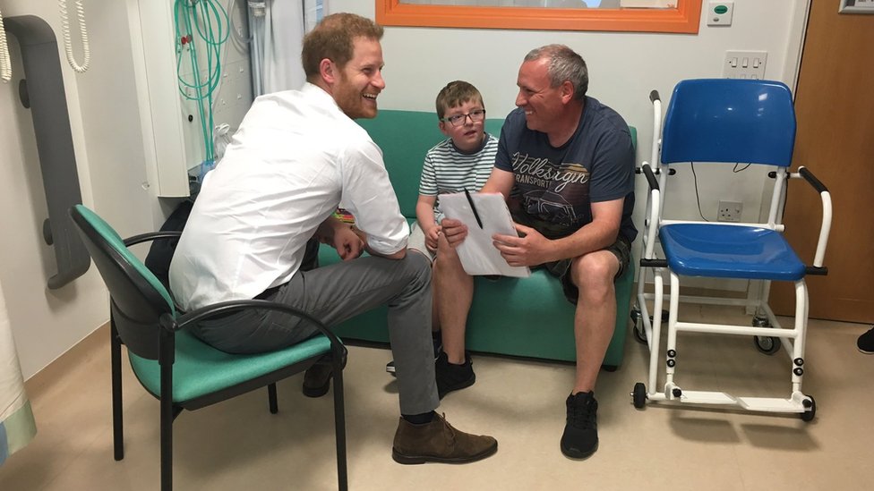 Prince Harry visits Oxford Children's Hospital BBC News