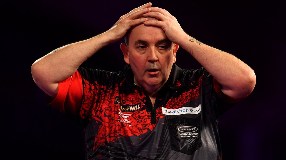 Phil Taylor perdió contra un debutante que ni siquiera había nacido cuando él comenzó su carrera a mediados de los años 80. Phil Taylor