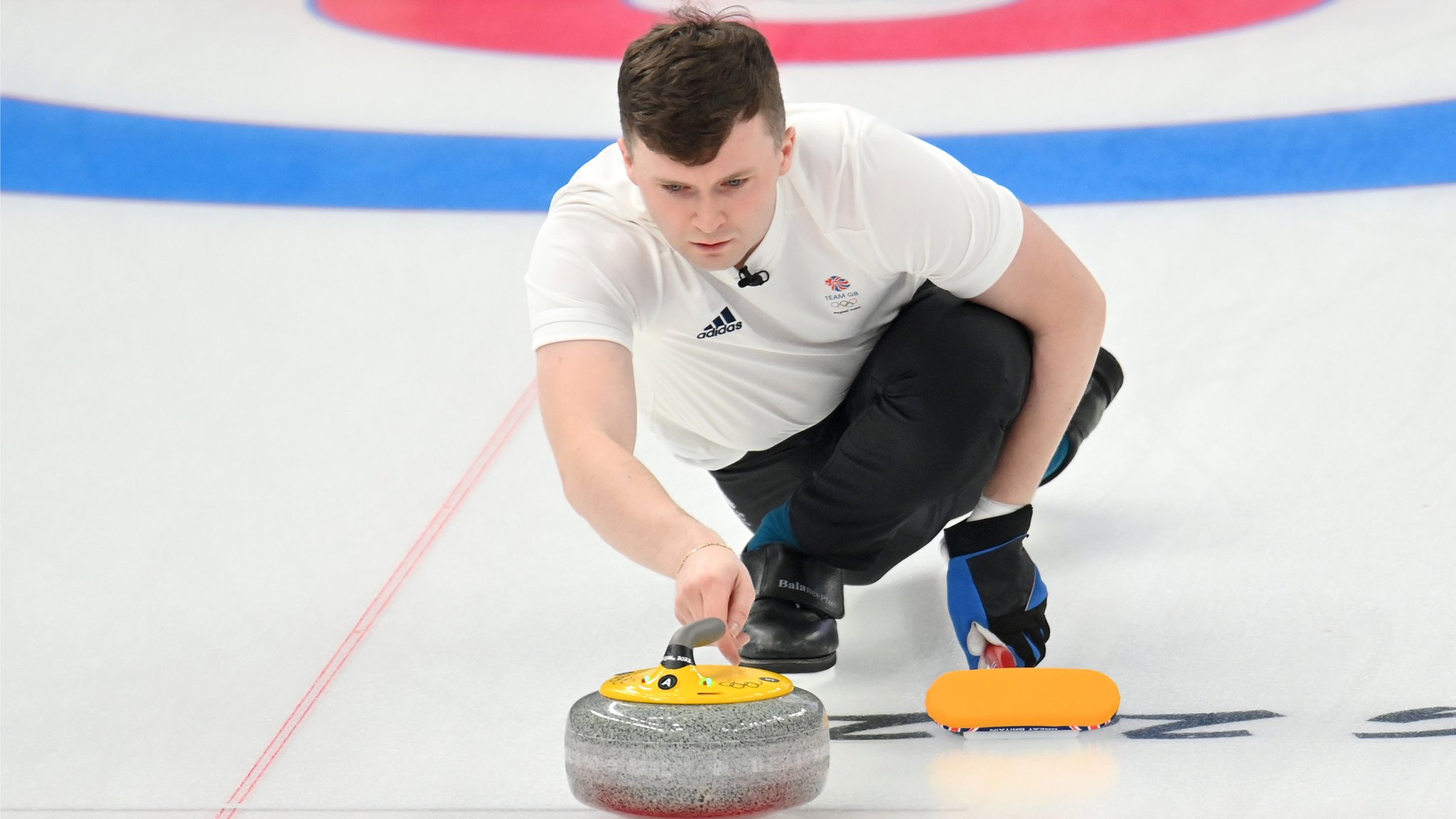 Winter Olympics: Team GB curling pair set up Norway semi-final with USA win