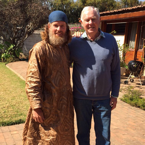 El reencuentro entre padre e hijo fue emocionante, según describieron ellos mismos. (Foto cortesía Stephen McGown) Stephen McGown con su padre Malcolm (Foto: Stephen McGown)