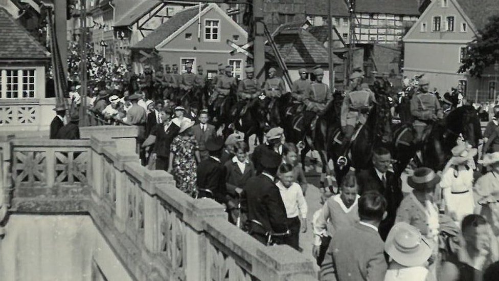 El puente Kahlden, que se aprecia en esta fotografía de la década de 1930, fue destruido por los soldados alemanes, dejando atrapados a los habitantes de Demmin.
